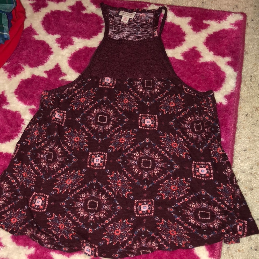 Cute maroon tank top